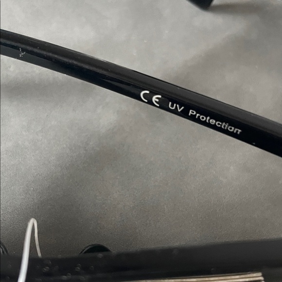 SeeVision Black Cat Eye Sunglasses - Picture 5 of 7